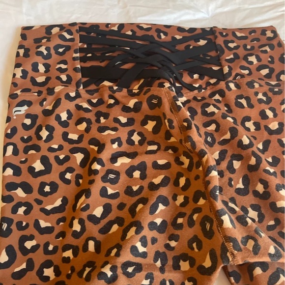 ✨ Fabletics Leopard Matching Workout Set - Picture 12 of 12
